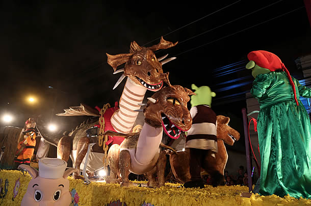 carros_alegoricos2015.jpg